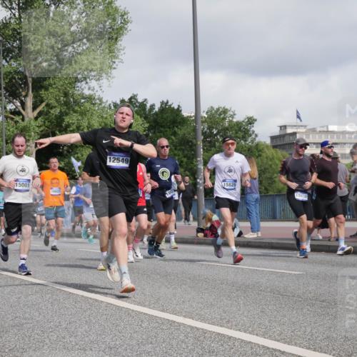 29.06.2025 - hella hamburg halbmarathon Luisa Fischer http://msf.ph/oto/8465587 29.06.2025 09:56:58 Kennedybrücke 15001, 16625, 12549, 18427, 15825, 18815, 1098, 1171, 1892, 2842, 4270, 6198, 6266, 6630, 7709, 8576, 9463, 9619, 10237, 10529 meine-sportfotos.de