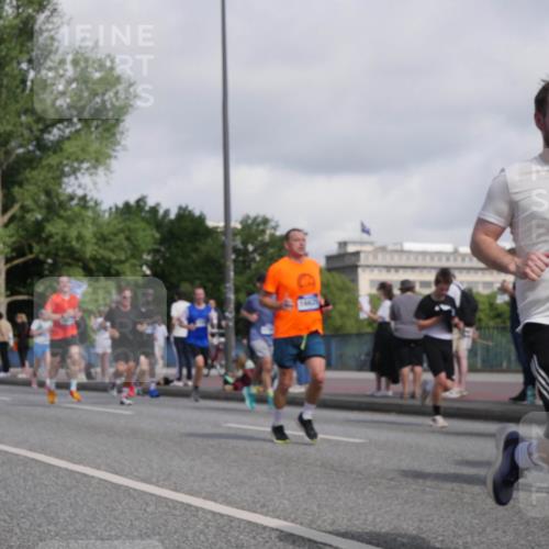 29.06.2025 - hella hamburg halbmarathon Luisa Fischer http://msf.ph/oto/8465612 29.06.2025 09:57:01 Kennedybrücke 1662, 15001, 1171, 2470, 2842, 4029, 4270, 5020, 5706, 6266, 6630, 6819, 7709, 8142, 8374, 8576, 9051, 9463, 9619, 10529 meine-sportfotos.de