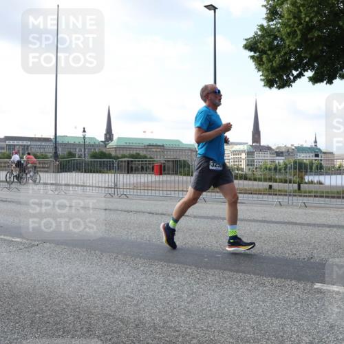29.06.2025 - hella hamburg halbmarathon Lena Gebhardt http://msf.ph/oto/8465659 29.06.2025 09:55:11 Lombardsbrücke 3238, 1200, 1683, 1696, 1706, 1884, 2207, 2222, 2274, 2287, 2367, 2411, 2592, 2596, 2816, 2955, 3208, 3209, 3258, 3435, 3747, 4093, 4121, 4189, 4832, 5102, 5399, 5447, 5638, 5705, 5708, 6027, 6158, 6290, 6389, 6662, 6723, 6836, 6923, 6938, 6978, 6991, 7052, 7312, 7335, 7659, 7908, 8117, 8371, 8437, 8487, 8657, 8693, 8889, 8981, 9031, 9038, 9051, 9093, 9159, 9476, 9661, 9710, 9869, 9931, 11333 meine-sportfotos.de