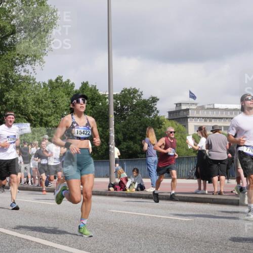 29.06.2025 - hella hamburg halbmarathon Luisa Fischer http://msf.ph/oto/8465708 29.06.2025 09:57:06 Kennedybrücke 6819, 374, 13297, 05, 15422, 8142, 17247, 506, 7709, 12, 1342, 1399, 1750, 2020, 2470, 2889, 4029, 4816, 5020, 5706, 6819, 7087, 7297, 7709, 8142, 8374, 8576, 9051, 9463, 10529 meine-sportfotos.de