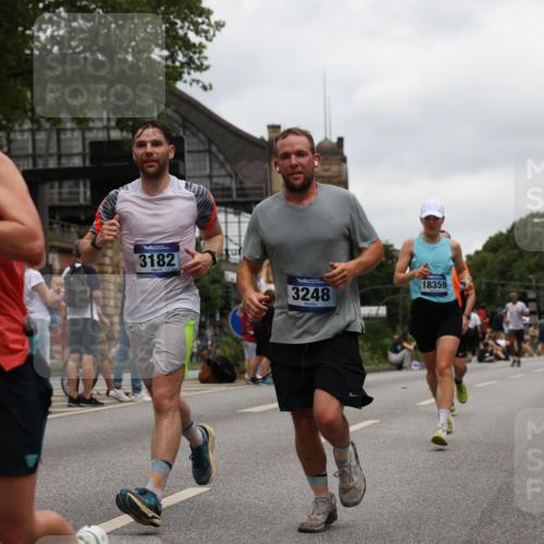 29.06.2025 - hella hamburg halbmarathon Yannick Fuchs http://msf.ph/oto/8465732 29.06.2025 10:57:13 20KM 1126, 1420, 1427, 1722, 1724, 1881, 1992, 2424, 2582, 2683, 3182, 3248, 3360, 3625, 4370, 4389, 4538, 4665, 5058, 5511, 5653, 5708, 5734, 5763, 6142, 6631, 6966, 8176, 8469, 8478, 8721, 8822, 9124, 9306, 9554, 9681, 9899, 10128, 11402, 12004, 12836, 12978, 13528, 13551, 13739, 13939, 14917, 15137, 15516, 16371, 16420, 16478, 16540, 16872, 17045, 17757, 17818, 17890, 18028, 18355, 18359, 18452, 18999, 19241 meine-sportfotos.de