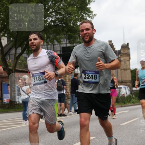 29.06.2025 - hella hamburg halbmarathon Yannick Fuchs http://msf.ph/oto/8465789 29.06.2025 10:57:13 20KM 1126, 1420, 1427, 1722, 1724, 1881, 1992, 2424, 2582, 2683, 3182, 3248, 3360, 3625, 4370, 4389, 4538, 4665, 5058, 5511, 5653, 5708, 5734, 5763, 6142, 6631, 6966, 8176, 8469, 8478, 8721, 8822, 9124, 9306, 9554, 9681, 9899, 10128, 11402, 12004, 12836, 12978, 13528, 13551, 13739, 13939, 14917, 15137, 15516, 16371, 16420, 16478, 16540, 16872, 17045, 17757, 17818, 17890, 18028, 18355, 18359, 18452, 18999, 19241 meine-sportfotos.de