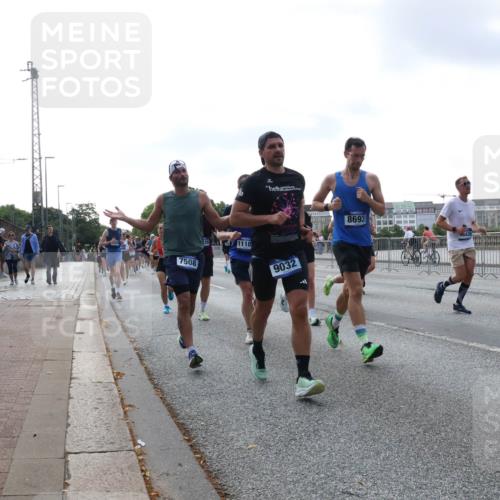 29.06.2025 - hella hamburg halbmarathon Lena Gebhardt http://msf.ph/oto/8465909 29.06.2025 09:55:12 Lombardsbrücke 7508, 29, 1118, 9032, 8693, 1200, 1683, 1696, 1706, 1884, 2207, 2222, 2274, 2287, 2367, 2411, 2592, 2596, 2816, 2955, 3208, 3209, 3258, 3435, 3747, 4093, 4121, 4189, 4832, 5102, 5399, 5447, 5638, 5705, 5708, 6027, 6158, 6290, 6389, 6662, 6723, 6836, 6923, 6938, 6978, 6991, 7052, 7312, 7335, 7659, 7908, 8117, 8371, 8437, 8487, 8657, 8693, 8889, 8981, 9031, 9051, 9093, 9159, 9476, 9661, 9710, 9869, 9931, 11333 meine-sportfotos.de