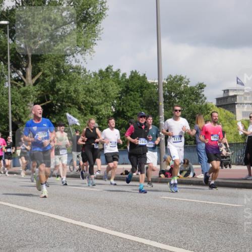 29.06.2025 - hella hamburg halbmarathon Luisa Fischer http://msf.ph/oto/8465940 29.06.2025 09:57:17 Kennedybrücke 5447, 7710, 2442, 1119, 1942, 4017, 5884, 12413, 1119, 1342, 1942, 2222, 2367, 2442, 2561, 2670, 2889, 3562, 4017, 5447, 5884, 6290, 7087, 7297, 8482, 8698, 8916, 9924, 10057 meine-sportfotos.de
