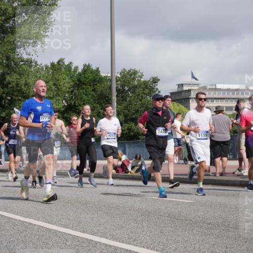 29.06.2025 - hella hamburg halbmarathon Luisa Fischer http://msf.ph/oto/8465957 29.06.2025 09:57:18 Kennedybrücke 14248, 6290, 8915, 11422, 17710, 1942, 2442, 84, 4017, 1119, 12413, 1119, 1342, 1942, 2222, 2367, 2442, 2561, 2670, 2889, 3562, 4017, 5447, 5884, 6290, 6978, 7274, 7297, 8482, 8698, 8916, 9924, 10057 meine-sportfotos.de