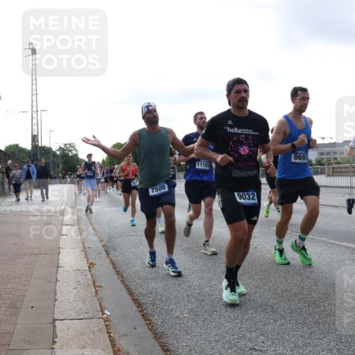 29.06.2025 - hella hamburg halbmarathon Lena Gebhardt http://msf.ph/oto/8466041 29.06.2025 09:55:12 Lombardsbrücke 1200, 7508, 11185, 23, 9032, 8693, 1843, 1200, 1683, 1696, 1706, 1884, 2207, 2222, 2274, 2287, 2367, 2411, 2592, 2596, 2816, 2955, 3208, 3209, 3258, 3435, 3747, 4093, 4121, 4189, 4832, 5102, 5399, 5447, 5638, 5705, 5708, 6027, 6158, 6290, 6389, 6662, 6723, 6836, 6923, 6938, 6978, 6991, 7052, 7312, 7335, 7659, 7908, 8117, 8371, 8437, 8487, 8657, 8693, 8889, 8981, 9031, 9051, 9093, 9159, 9476, 9661, 9710, 9869, 9931, 11333 meine-sportfotos.de