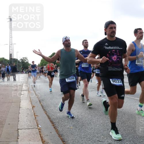 29.06.2025 - hella hamburg halbmarathon Lena Gebhardt http://msf.ph/oto/8466111 29.06.2025 09:55:13 Lombardsbrücke 1200, 7508, 11185, 889, 23, 9032, 869, 1843, 1200, 1683, 1696, 1706, 1884, 1976, 2207, 2222, 2274, 2287, 2367, 2411, 2592, 2596, 2816, 2955, 3208, 3209, 3258, 3435, 3747, 4093, 4121, 4189, 4832, 5102, 5399, 5447, 5638, 5705, 5708, 6027, 6158, 6290, 6389, 6662, 6723, 6836, 6923, 6938, 6978, 6991, 7052, 7312, 7335, 7659, 7908, 8117, 8371, 8437, 8487, 8657, 8693, 8889, 8981, 9031, 9093, 9159, 9476, 9661, 9710, 9869, 9931, 11333 meine-sportfotos.de