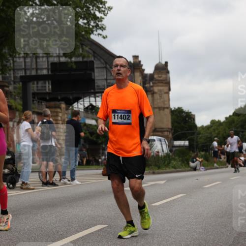 29.06.2025 - hella hamburg halbmarathon Yannick Fuchs http://msf.ph/oto/8466113 29.06.2025 10:57:16 20KM 1126, 1184, 1722, 1724, 1881, 1992, 2424, 2582, 3182, 3248, 3360, 3625, 4370, 4538, 4665, 5058, 5511, 5653, 5708, 5734, 5763, 6142, 6631, 6966, 7243, 7333, 8176, 8469, 8478, 8721, 8822, 9124, 9439, 9554, 9681, 9899, 10128, 10866, 11402, 12004, 12513, 12836, 13528, 13551, 13739, 14313, 15137, 15516, 15550, 16371, 16420, 16478, 16540, 16872, 17045, 17757, 17818, 17890, 18028, 18355, 18359, 18452, 18999, 19241 meine-sportfotos.de