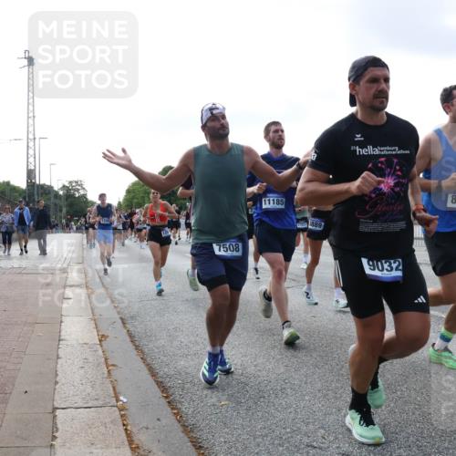 29.06.2025 - hella hamburg halbmarathon Lena Gebhardt http://msf.ph/oto/8466143 29.06.2025 09:55:13 Lombardsbrücke 1200, 7508, 23, 11185, 17221, 889, 9032, 869, 1200, 1683, 1696, 1706, 1884, 1976, 2207, 2222, 2274, 2287, 2367, 2411, 2592, 2596, 2816, 2955, 3208, 3209, 3258, 3435, 3747, 4093, 4121, 4189, 4832, 5102, 5399, 5447, 5638, 5705, 5708, 6027, 6158, 6290, 6389, 6662, 6723, 6836, 6923, 6938, 6978, 6991, 7052, 7312, 7335, 7659, 7908, 8117, 8371, 8437, 8487, 8657, 8693, 8889, 8981, 9031, 9093, 9159, 9476, 9661, 9710, 9869, 9931, 11333 meine-sportfotos.de
