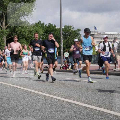 29.06.2025 - hella hamburg halbmarathon Luisa Fischer http://msf.ph/oto/8466324 29.06.2025 09:57:27 Kennedybrücke 12269, 3351, 038, 115, 8923, 19007, 6978, 18797, 7274, 1125, 1817, 2222, 2367, 2670, 2816, 2955, 6290, 6978, 6991, 7274, 7335, 7908, 8698, 8916, 8981, 9038, 9710, 9924, 10057 meine-sportfotos.de