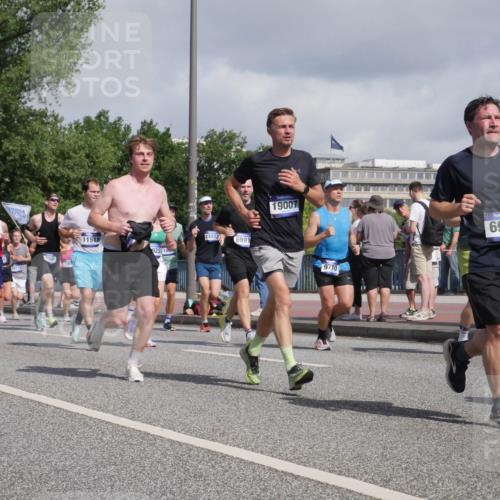 29.06.2025 - hella hamburg halbmarathon Luisa Fischer http://msf.ph/oto/8466362 29.06.2025 09:57:29 Kennedybrücke 12269, 7335, 15512, 6991, 11518, 923, 16, 18118, 19007, 9710, 6978, 1817, 2222, 2670, 2816, 2955, 6978, 6991, 7274, 7335, 7508, 7908, 8657, 8981, 9038, 9710, 9924, 9931 meine-sportfotos.de
