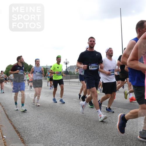 29.06.2025 - hella hamburg halbmarathon Lena Gebhardt http://msf.ph/oto/8466431 29.06.2025 10:32:32 Lombardsbrücke 13959, 13960, 840, 15086, 5088, 6312, 9765, 765, 1199, 1237, 1311, 1640, 1987, 2059, 2349, 2943, 3022, 3365, 3653, 3660, 3670, 3707, 3753, 3778, 3822, 4314, 4365, 4446, 4605, 4857, 4924, 5496, 5658, 5743, 5783, 5871, 5941, 6218, 6228, 6252, 6312, 6315, 7135, 7239, 7308, 7309, 7387, 7468, 7531, 7535, 7570, 7633, 7702, 7749, 7750, 7789, 8124, 8127, 8175, 8303, 8625, 8787, 8840, 8914, 8993, 9010, 9125, 9188, 9206, 10002, 10013, 10048, 10277 meine-sportfotos.de