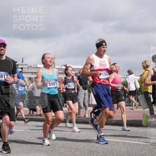29.06.2025 - hella hamburg halbmarathon Luisa Fischer http://msf.ph/oto/8466491 29.06.2025 09:57:33 Kennedybrücke 18, 478, 1817, 479, 2955, 8981, 9038, 335, 370, 1549, 1817, 2816, 2955, 6389, 6923, 6991, 7335, 7508, 7908, 8657, 8981, 9038, 9661, 9931 meine-sportfotos.de