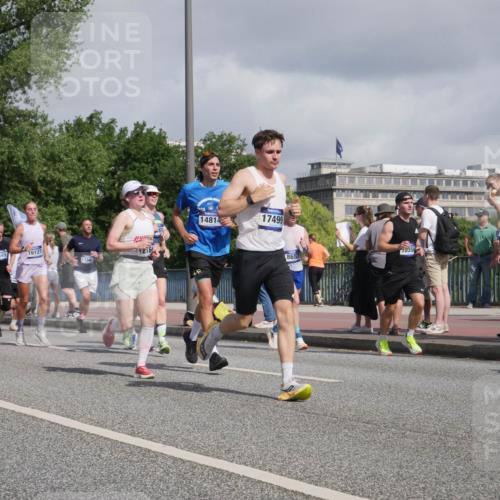 29.06.2025 - hella hamburg halbmarathon Luisa Fischer http://msf.ph/oto/8466599 29.06.2025 09:57:36 Kennedybrücke 1549, 16127, 18346, 13147, 3661, 17905, 1216, 14814, 17499, 8657, 78350, 1549, 1817, 2592, 2596, 2955, 6389, 6723, 6923, 7508, 7908, 8657, 9038, 9661, 9931 meine-sportfotos.de