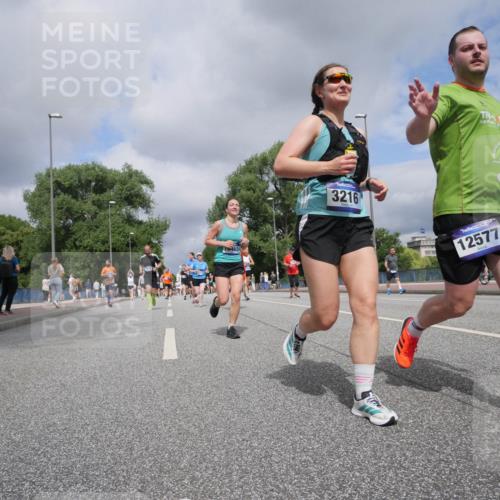 29.06.2025 - hella hamburg halbmarathon Luisa Fischer http://msf.ph/oto/8466674 29.06.2025 10:42:09 Kennedybrücke 10465, 3216, 12577, 1856, 3216, 3307, 3726, 5617, 5684, 7589 meine-sportfotos.de