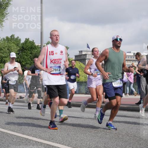 29.06.2025 - hella hamburg halbmarathon Luisa Fischer http://msf.ph/oto/8466689 29.06.2025 09:57:38 Kennedybrücke 6389, 592, 17905, 1549, 15, 7912, 13147, 1612, 7508, 995, 436, 1549, 2592, 2596, 2955, 4832, 6389, 6723, 6923, 7508, 8117, 8657, 9661, 9931 meine-sportfotos.de