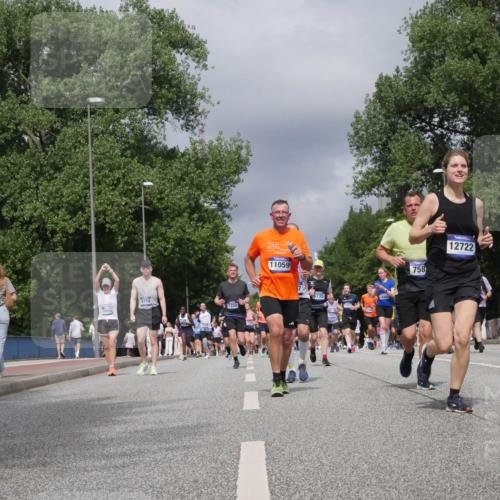29.06.2025 - hella hamburg halbmarathon Luisa Fischer http://msf.ph/oto/8466875 29.06.2025 10:42:15 Kennedybrücke 19028, 8718, 7350, 11059, 758, 12722, 4964, 1451, 1856, 1883, 2524, 2534, 2660, 3307, 3726, 4028, 4410, 4603, 4964, 5617, 5684, 5735, 7341, 7350, 7589 meine-sportfotos.de