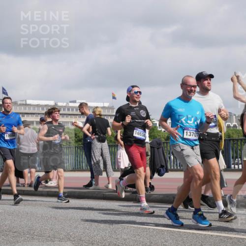 29.06.2025 - hella hamburg halbmarathon Luisa Fischer http://msf.ph/oto/8466885 29.06.2025 09:57:44 Kennedybrücke 17008, 12094, 16538, 13707, 07, 259, 1549, 2592, 2596, 3208, 3258, 4832, 5399, 5705, 6389, 6723, 6923, 8117, 8437, 9093, 9159, 9476, 9661, 10122, 10868 meine-sportfotos.de