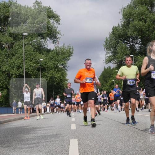 29.06.2025 - hella hamburg halbmarathon Luisa Fischer http://msf.ph/oto/8466896 29.06.2025 10:42:15 Kennedybrücke 19028, 8718, 7350, 11059, 16388, 7589, 12722, 4964, 1451, 1856, 1883, 2524, 2534, 2660, 3307, 3726, 4028, 4410, 4603, 4964, 5617, 5684, 5735, 7341, 7350, 7589 meine-sportfotos.de