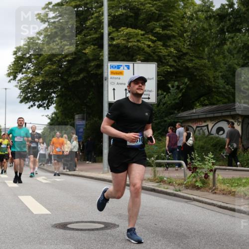 29.06.2025 - hella hamburg halbmarathon Yannick Fuchs http://msf.ph/oto/8466931 29.06.2025 10:57:22 20KM 1184, 1316, 1722, 1724, 1881, 1940, 1992, 2424, 3360, 4370, 4665, 5058, 5305, 5511, 5653, 5734, 6142, 6631, 7243, 7333, 8469, 8478, 8822, 9124, 9439, 9554, 9681, 9899, 10128, 10766, 10866, 11402, 11527, 12513, 13528, 13551, 14313, 15137, 15516, 15550, 16371, 16478, 16872, 17757, 17890, 17894, 18028, 18122, 18355, 18359, 18452, 18999, 19241 meine-sportfotos.de