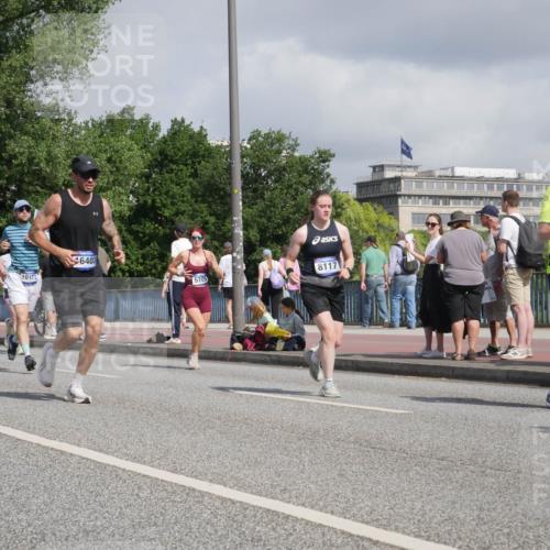 29.06.2025 - hella hamburg halbmarathon Luisa Fischer http://msf.ph/oto/8466956 29.06.2025 09:57:46 Kennedybrücke 1086, 10122, 6403, 5705, 8117, 2274, 2592, 2596, 3208, 3209, 3258, 4832, 5399, 5705, 6723, 8117, 8437, 9093, 9159, 9476, 9720, 10122, 10868 meine-sportfotos.de