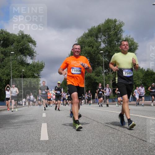 29.06.2025 - hella hamburg halbmarathon Luisa Fischer http://msf.ph/oto/8466958 29.06.2025 10:42:17 Kennedybrücke 8718, 7350, 5735, 11059, 2524, 7589, 1451, 1856, 1883, 2524, 2534, 2660, 3307, 3726, 4028, 4410, 4603, 4964, 5617, 5684, 5735, 7341, 7350, 7589 meine-sportfotos.de