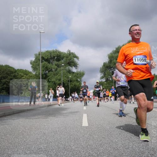 29.06.2025 - hella hamburg halbmarathon Luisa Fischer http://msf.ph/oto/8466989 29.06.2025 10:42:18 Kennedybrücke 11059, 3307, 4964, 1451, 1856, 1883, 2092, 2524, 2534, 2660, 3307, 4028, 4410, 4603, 4964, 5617, 5735, 7341, 7350, 7589, 10604 meine-sportfotos.de