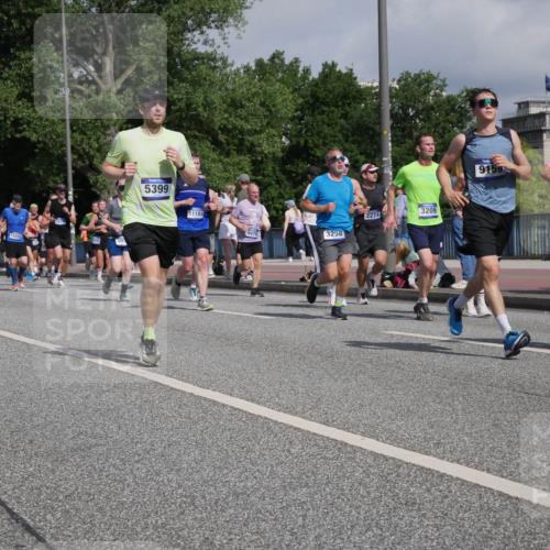 29.06.2025 - hella hamburg halbmarathon Luisa Fischer http://msf.ph/oto/8467115 29.06.2025 09:57:52 Kennedybrücke 5399, 11185, 9476, 3258, 2274, 3209, 9159, 16513, 2274, 3208, 3209, 3258, 3747, 4093, 5399, 5705, 6158, 6662, 7659, 8437, 8693, 8889, 9031, 9032, 9093, 9159, 9476, 9649, 9720, 9869, 10122, 10423, 10868 meine-sportfotos.de