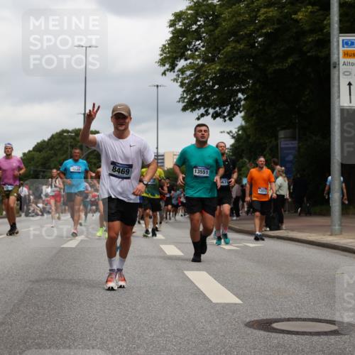 29.06.2025 - hella hamburg halbmarathon Yannick Fuchs http://msf.ph/oto/8467120 29.06.2025 10:57:23 20KM 1184, 1316, 1722, 1724, 1940, 1992, 2424, 3360, 4370, 4665, 5058, 5305, 5511, 5653, 5734, 6142, 6631, 7243, 7333, 8469, 8478, 8822, 9124, 9439, 9554, 9681, 9899, 10128, 10766, 10866, 11402, 11527, 12513, 13528, 13551, 14313, 15137, 15516, 15550, 16371, 16478, 16872, 17071, 17757, 17890, 17894, 18028, 18122, 18355, 18359, 18452, 19241 meine-sportfotos.de