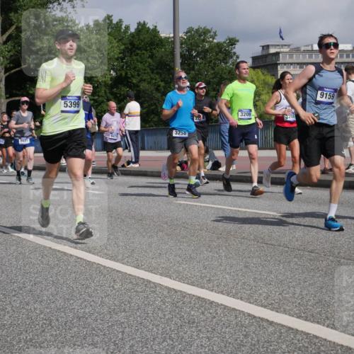 29.06.2025 - hella hamburg halbmarathon Luisa Fischer http://msf.ph/oto/8467135 29.06.2025 09:57:53 Kennedybrücke 1822, 9031, 5399, 3258, 9476, 3209, 3208, 9159, 2274, 2287, 2411, 3087, 3208, 3209, 3258, 3747, 4093, 5399, 6158, 6662, 6836, 7659, 8437, 8693, 8889, 9031, 9032, 9093, 9159, 9476, 9649, 9720, 9869, 10423, 10868 meine-sportfotos.de