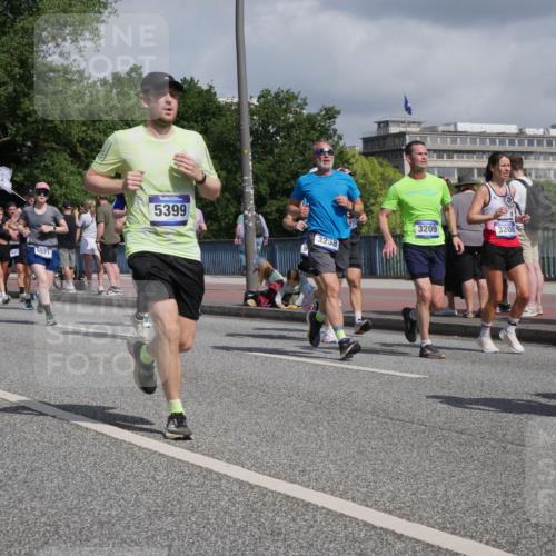 29.06.2025 - hella hamburg halbmarathon Luisa Fischer http://msf.ph/oto/8467154 29.06.2025 09:57:53 Kennedybrücke 18228, 9031, 5399, 3258, 9, 3209, 3208, 91, 2274, 2287, 2411, 3087, 3208, 3209, 3258, 3747, 4093, 5399, 6158, 6662, 6836, 7659, 8437, 8693, 8889, 9031, 9032, 9093, 9159, 9476, 9649, 9720, 9869, 10423, 10868 meine-sportfotos.de