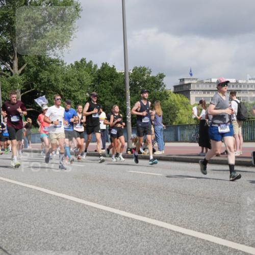 29.06.2025 - hella hamburg halbmarathon Luisa Fischer http://msf.ph/oto/8467229 29.06.2025 09:57:56 Kennedybrücke 18229, 18228, 8889, 9649, 9869, 9031, 9476, 2274, 2287, 2411, 3087, 3209, 3258, 3435, 3747, 4093, 5102, 5399, 5638, 6027, 6158, 6662, 6836, 7659, 8218, 8371, 8693, 8889, 9031, 9032, 9093, 9476, 9649, 9720, 9869, 10053, 10423 meine-sportfotos.de