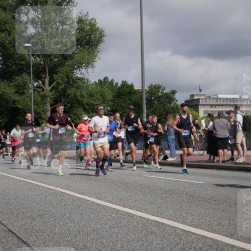 29.06.2025 - hella hamburg halbmarathon Luisa Fischer http://msf.ph/oto/8467238 29.06.2025 09:57:57 Kennedybrücke 18229, 9649, 3228, 16110, 889, 9869, 9031, 1884, 2274, 2287, 2411, 3087, 3209, 3258, 3435, 3747, 4093, 5102, 5399, 5638, 6027, 6158, 6662, 6836, 7659, 8218, 8371, 8487, 8693, 8889, 9031, 9032, 9476, 9649, 9720, 9869, 10053, 10423 meine-sportfotos.de