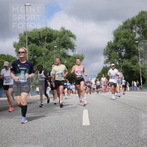 29.06.2025 - hella hamburg halbmarathon Luisa Fischer http://msf.ph/oto/8467294 29.06.2025 10:42:25 Kennedybrücke 19028, 2660, 19138, 19139, 10604, 17313, 1451, 1883, 2092, 2498, 2524, 2534, 2660, 4028, 4410, 6112, 7341, 7350, 7815, 10315, 10604, 10696 meine-sportfotos.de