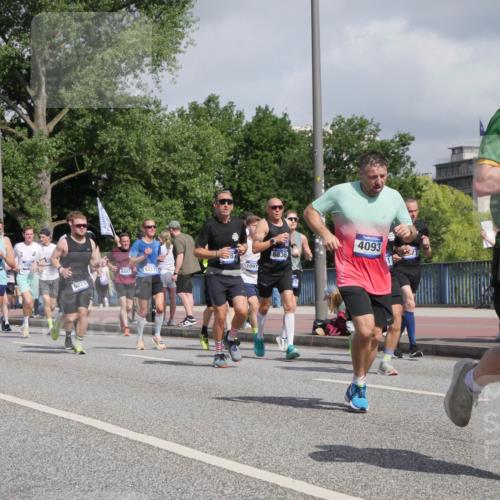 29.06.2025 - hella hamburg halbmarathon Luisa Fischer http://msf.ph/oto/8467324 29.06.2025 09:58:01 Kennedybrücke 3087, 5102, 188, 8487, 12171, 1097, 6027, 6836, 4093, 7659, 1884, 2287, 2411, 2708, 3087, 3435, 3747, 3985, 4093, 5102, 5638, 5915, 6027, 6054, 6158, 6532, 6662, 6836, 7052, 7659, 8218, 8371, 8487, 8577, 8693, 8889, 8927, 9032, 9386, 9529, 9649, 9786, 9869, 10053, 10184, 10423 meine-sportfotos.de