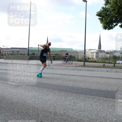 29.06.2025 - hella hamburg halbmarathon Lena Gebhardt http://msf.ph/oto/8467348 29.06.2025 09:55:18 Lombardsbrücke 1, 6, 1, 1120, 1151, 1200, 1683, 1696, 1706, 1884, 1976, 2207, 2274, 2287, 2367, 2411, 2592, 2596, 2816, 3087, 3208, 3209, 3258, 3435, 3747, 3985, 4093, 4121, 4189, 4832, 4938, 5102, 5399, 5459, 5638, 5705, 5708, 5915, 6027, 6054, 6158, 6290, 6389, 6532, 6662, 6836, 6923, 6938, 6991, 7052, 7312, 7335, 7659, 7908, 8371, 8437, 8487, 8693, 8889, 8981, 9031, 9093, 9159, 9476, 9661, 9710, 9869, 9931, 11333 meine-sportfotos.de