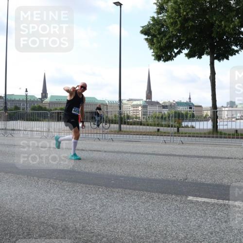 29.06.2025 - hella hamburg halbmarathon Lena Gebhardt http://msf.ph/oto/8467414 29.06.2025 09:55:18 Lombardsbrücke 10, 6836, 1120, 1151, 1200, 1683, 1696, 1706, 1884, 1976, 2207, 2274, 2287, 2367, 2411, 2592, 2596, 2816, 3087, 3208, 3209, 3258, 3435, 3747, 3985, 4093, 4121, 4189, 4832, 4938, 5102, 5399, 5459, 5638, 5705, 5708, 5915, 6027, 6054, 6158, 6290, 6389, 6532, 6662, 6836, 6923, 6938, 6991, 7052, 7312, 7335, 7659, 7908, 8371, 8437, 8487, 8693, 8889, 8981, 9031, 9093, 9159, 9476, 9661, 9710, 9869, 9931, 11333 meine-sportfotos.de