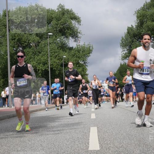 29.06.2025 - hella hamburg halbmarathon Luisa Fischer http://msf.ph/oto/8467434 29.06.2025 10:42:29 Kennedybrücke 3777, 2498, 12675, 6875, 148, 16469, 15418, 5511, 7815, 14114, 2092, 2498, 6112, 7263, 7684, 7815, 8783, 10315, 10604, 10696 meine-sportfotos.de