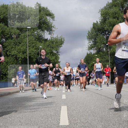 29.06.2025 - hella hamburg halbmarathon Luisa Fischer http://msf.ph/oto/8467464 29.06.2025 10:42:29 Kennedybrücke 3777, 2498, 12675, 687, 14856, 6469, 15418, 15511, 7815, 2092, 2498, 6112, 7263, 7684, 7815, 8783, 10315, 10604, 10696 meine-sportfotos.de