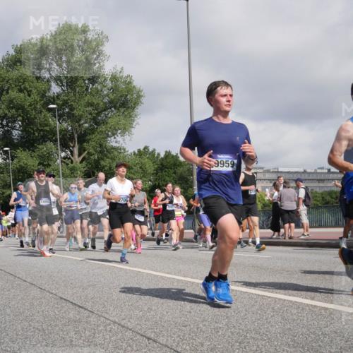 29.06.2025 - hella hamburg halbmarathon Luisa Fischer http://msf.ph/oto/8467476 29.06.2025 09:58:14 Kennedybrücke 14062, 2706, 696, 9959, 4189, 8720, 15, 1200, 1630, 1683, 1696, 2207, 2706, 3213, 3985, 4121, 4189, 4345, 4847, 4890, 5421, 5459, 6009, 6054, 6421, 6532, 6691, 6938, 7312, 7367, 8139, 8153, 8205, 8216, 8302, 8454, 8577, 8720, 8856, 8899, 8955, 9959, 10115, 10263 meine-sportfotos.de
