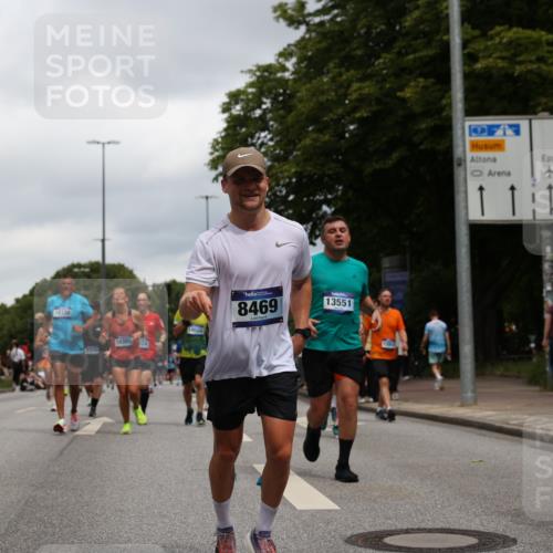 29.06.2025 - hella hamburg halbmarathon Yannick Fuchs http://msf.ph/oto/8467487 29.06.2025 10:57:24 20KM 1184, 1316, 1722, 1724, 1940, 1992, 2424, 3360, 4370, 4665, 5058, 5305, 5511, 5734, 6142, 6631, 7243, 7333, 8469, 8478, 8822, 9124, 9439, 9681, 9899, 10128, 10766, 10866, 11402, 11527, 12513, 13528, 13551, 14313, 15137, 15516, 15550, 16371, 16478, 16639, 16872, 17071, 17757, 17890, 17894, 18028, 18122, 18355, 18359, 18452 meine-sportfotos.de
