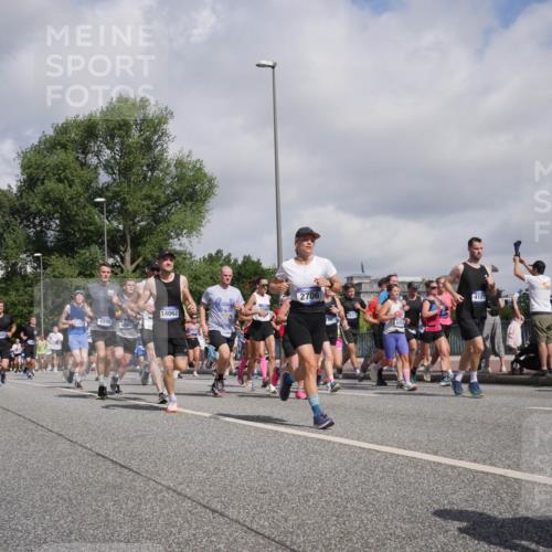 29.06.2025 - hella hamburg halbmarathon Luisa Fischer http://msf.ph/oto/8467496 29.06.2025 09:58:15 Kennedybrücke 2706, 14062, 4890, 16114, 8454, 4189, 1200, 1630, 1683, 1696, 1706, 2207, 2706, 3213, 3692, 4121, 4189, 4345, 4847, 4890, 5421, 5459, 6009, 6421, 6691, 6938, 7312, 7367, 8139, 8153, 8205, 8216, 8302, 8454, 8720, 8856, 8899, 8955, 9959, 10115, 10263 meine-sportfotos.de