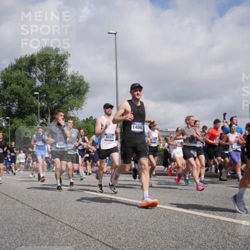 29.06.2025 - hella hamburg halbmarathon Luisa Fischer http://msf.ph/oto/8467512 29.06.2025 09:58:16 Kennedybrücke 4890, 1847, 3807, 6691, 14062, 681, 2201, 321, 8454, 2706, 1200, 1630, 1683, 1696, 1706, 2207, 2706, 3213, 3692, 4088, 4189, 4345, 4847, 4890, 5421, 6009, 6691, 6938, 7312, 7367, 8139, 8205, 8216, 8302, 8454, 8720, 8856, 8899, 8955, 9959, 10115, 10263 meine-sportfotos.de