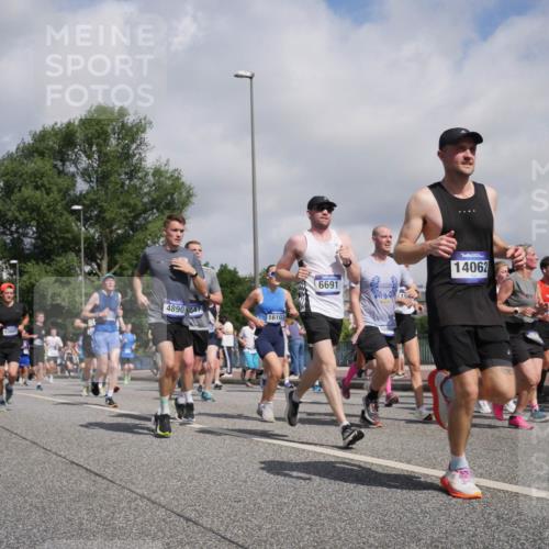 29.06.2025 - hella hamburg halbmarathon Luisa Fischer http://msf.ph/oto/8467516 29.06.2025 09:58:16 Kennedybrücke 4890, 847, 16103, 6691, 500, 14062, 845, 1200, 1630, 1683, 1696, 1706, 2207, 2706, 3213, 3692, 4088, 4189, 4345, 4847, 4890, 5421, 6009, 6691, 6938, 7312, 7367, 8139, 8205, 8216, 8302, 8454, 8720, 8856, 8899, 8955, 9959, 10115, 10263 meine-sportfotos.de