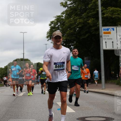29.06.2025 - hella hamburg halbmarathon Yannick Fuchs http://msf.ph/oto/8467526 29.06.2025 10:57:24 20KM 1184, 1316, 1722, 1724, 1940, 1992, 2424, 3360, 4370, 4665, 5058, 5305, 5511, 5734, 6142, 6631, 7243, 7333, 8469, 8478, 8822, 9124, 9439, 9681, 9899, 10128, 10766, 10866, 11402, 11527, 12513, 13528, 13551, 14313, 15137, 15516, 15550, 16371, 16478, 16639, 16872, 17071, 17757, 17890, 17894, 18028, 18122, 18355, 18359, 18452 meine-sportfotos.de