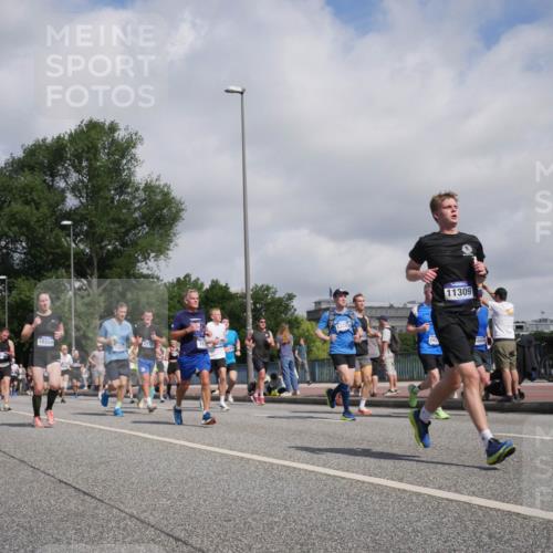 29.06.2025 - hella hamburg halbmarathon Luisa Fischer http://msf.ph/oto/8467568 29.06.2025 09:58:21 Kennedybrücke 18324, 11977, 11309, 4909, 1200, 1461, 1630, 1706, 3692, 4088, 4324, 4345, 4601, 5421, 6009, 7056, 7312, 7367, 8139, 8205, 8216, 8234, 8899, 8955, 8977, 10263 meine-sportfotos.de