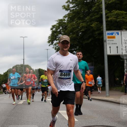 29.06.2025 - hella hamburg halbmarathon Yannick Fuchs http://msf.ph/oto/8467592 29.06.2025 10:57:24 20KM 1184, 1316, 1722, 1724, 1940, 1992, 2424, 3360, 4370, 4665, 5058, 5305, 5511, 5734, 6142, 6631, 7243, 7333, 8469, 8478, 8822, 9124, 9439, 9681, 9899, 10128, 10766, 10866, 11402, 11527, 12513, 13528, 13551, 14313, 15137, 15516, 15550, 16371, 16478, 16639, 16872, 17071, 17757, 17890, 17894, 18028, 18122, 18355, 18359, 18452 meine-sportfotos.de