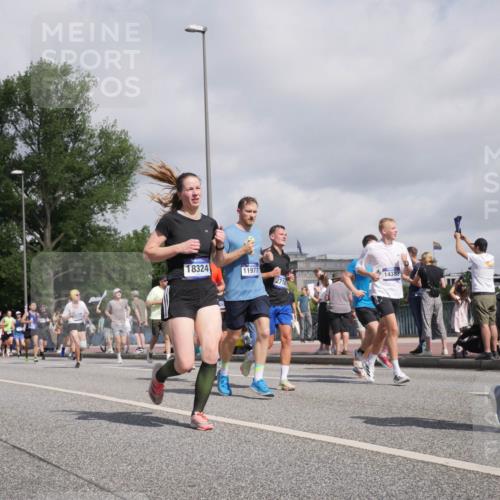 29.06.2025 - hella hamburg halbmarathon Luisa Fischer http://msf.ph/oto/8467598 29.06.2025 09:58:23 Kennedybrücke 18324, 11977, 14383, 1461, 1630, 1706, 3654, 3692, 4088, 4324, 4601, 6009, 7056, 7269, 7367, 7657, 8234, 8899, 8977, 9491 meine-sportfotos.de