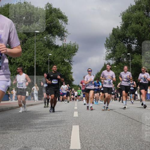 29.06.2025 - hella hamburg halbmarathon Luisa Fischer http://msf.ph/oto/8467680 29.06.2025 10:42:36 Kennedybrücke 15262, 11382, 7684, 11381, 16335, 2745, 9393, 63, 14871, 1392, 2498, 2893, 6342, 6343, 6611, 7263, 7684, 8243, 8367, 8783, 9393, 10315, 10554 meine-sportfotos.de