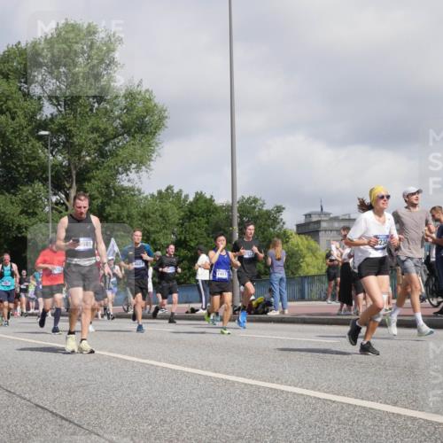 29.06.2025 - hella hamburg halbmarathon Luisa Fischer http://msf.ph/oto/8467695 29.06.2025 09:58:26 Kennedybrücke 5733, 8581, 4601, 14511, 234, 1151, 1216, 1461, 1689, 1706, 3654, 3692, 4033, 4088, 4127, 4324, 4601, 7056, 7269, 7332, 7367, 7657, 8234, 8977, 9491, 9551, 9934 meine-sportfotos.de